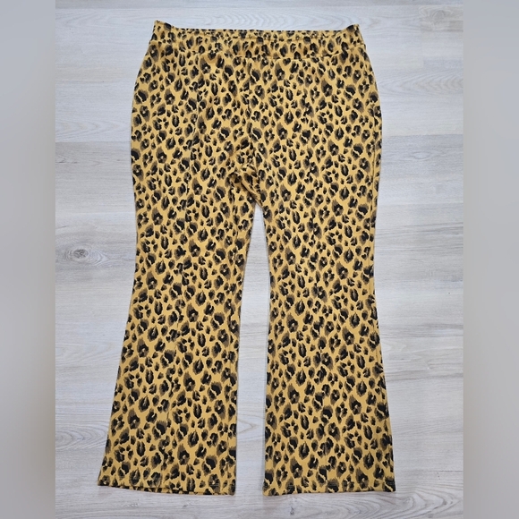 Iman Global Chic Secret Smooth Pull-On Bootcut Pant Leopard Size 2X NWT - Picture 2 of 7